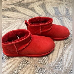 UGG Classic Ultra Mini Boot - Ribbon Red S6